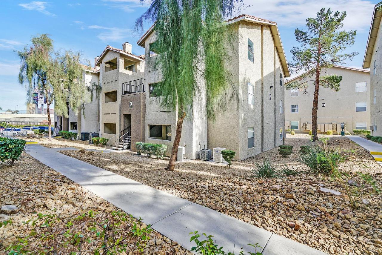Condo Close To Strip And Raiders Stadium Las Vegas Kültér fotó