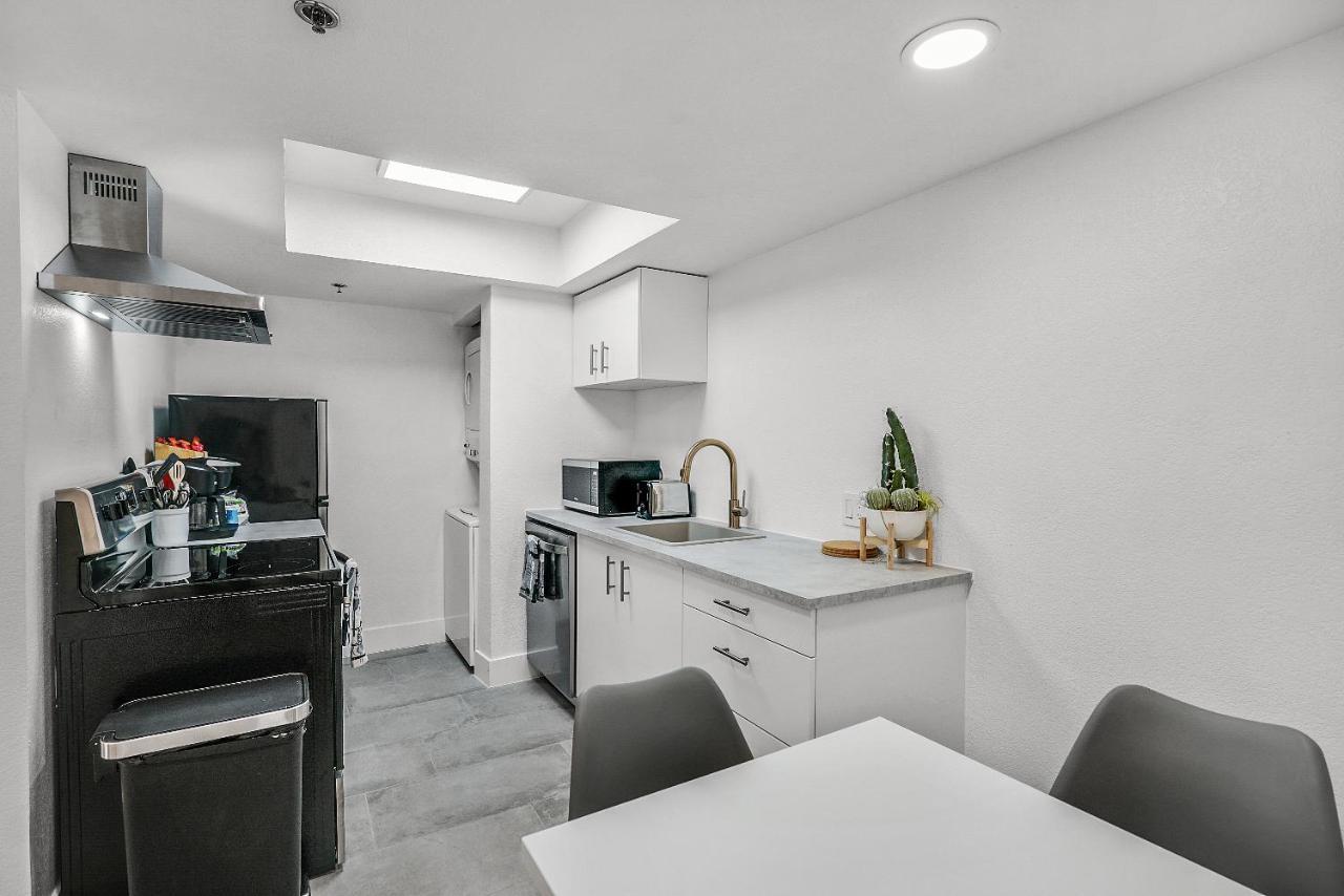 Condo Close To Strip And Raiders Stadium Las Vegas Kültér fotó